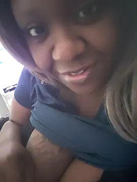 Snapshot of 6lue6a6y69 chatting on 09/17/25, 03:35 6lue6a6y69 online show from 09/17/25, 03:35