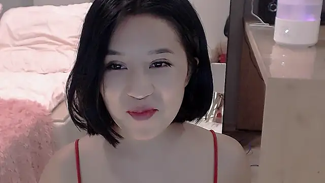 Snapshot of FlameSi chatting on 12/08/24, 04:39 FlameSi online show from 12/08/24, 04:39