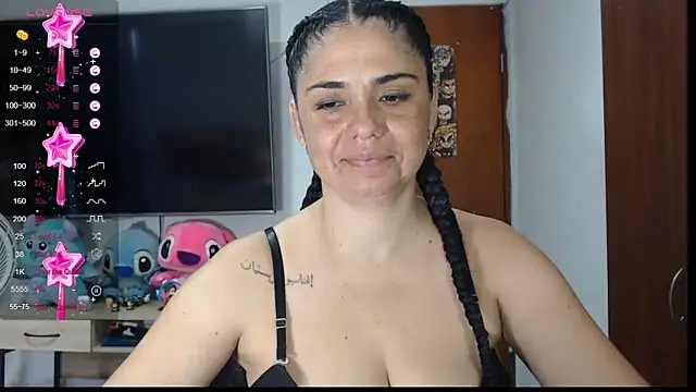 Snapshot of selena_ferri chatting on 12/04/24, 07:56 selena ferri online show from 12/04/24, 07:56