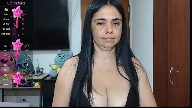 Snapshot of selena_ferri chatting on 01/07/25, 10:08 selena ferri online show from 01/07/25, 10:08