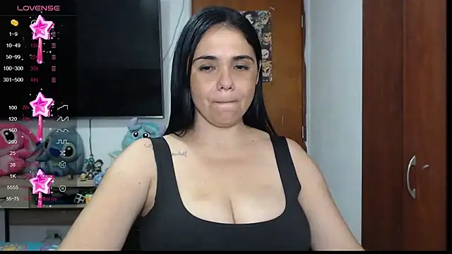 Snapshot of selena_ferri chatting on 01/10/25, 02:25 selena ferri online show from 01/10/25, 02:25