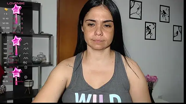 Snapshot of selena_ferri chatting on 01/13/25, 01:45 selena ferri online show from 01/13/25, 01:45
