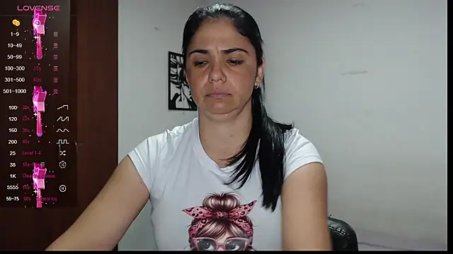 Snapshot of selena_ferri chatting on 02/07/25, 09:15 selena ferri online show from 02/07/25, 09:15