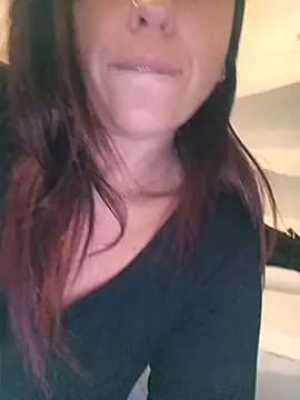 Snapshot of allyson22andy chatting on 01/11/25, 09:36 allyson22andy online show from 01/11/25, 09:36