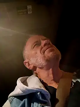 Makowboy online show from 10/23/25, 01:38