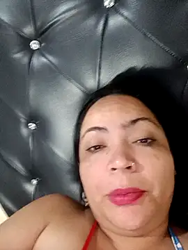 Snapshot of NIKOLE1301 chatting on 12/25/24, 10:27 NIKOLE1301 online show from 12/25/24, 10:27