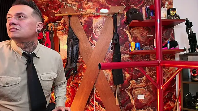 boy n girl online show from 11/13/25, 05:23