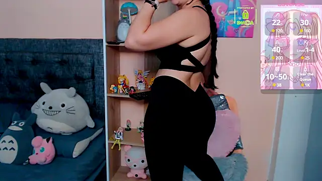 Snapshot of dolly_saylor chatting on 02/27/25, 10:09 dolly saylor online show from 02/27/25, 10:09