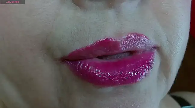 Snapshot of Kerly_Doll chatting on 02/15/25, 09:48 Kerly Doll online show from 02/15/25, 09:48