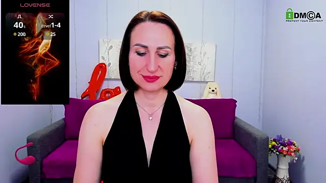 Snapshot of Nia_Smithh chatting on 03/12/25, 01:08 Nia Smithh online show from 03/12/25, 01:08