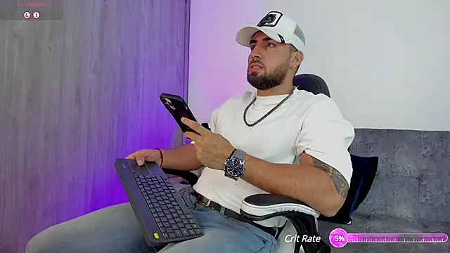 Snapshot of mr_david_cox chatting on 02/08/25, 12:06 mr david cox online show from 02/08/25, 12:06