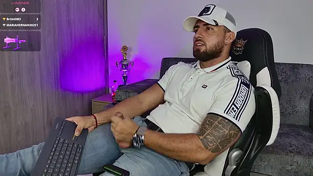 Snapshot of mr_david_cox chatting on 02/09/25, 03:32 mr david cox online show from 02/09/25, 03:32