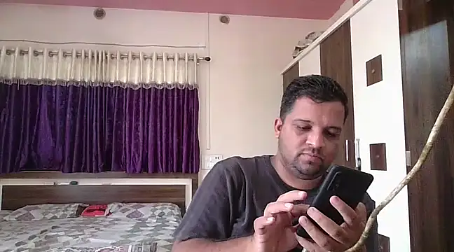 Snapshot of dhruv_love chatting on 02/17/25, 08:41 dhruv love online show from 02/17/25, 08:41