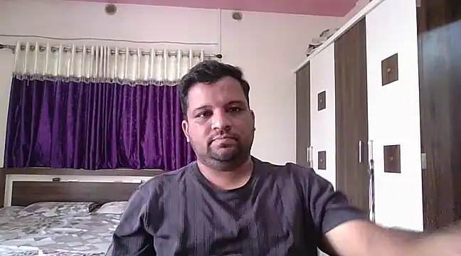 Snapshot of dhruv_love chatting on 02/19/25, 09:28 dhruv love online show from 02/19/25, 09:28