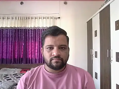 Snapshot of dhruv_love chatting on 11/12/25, 04:02 dhruv love online show from 11/12/25, 04:02