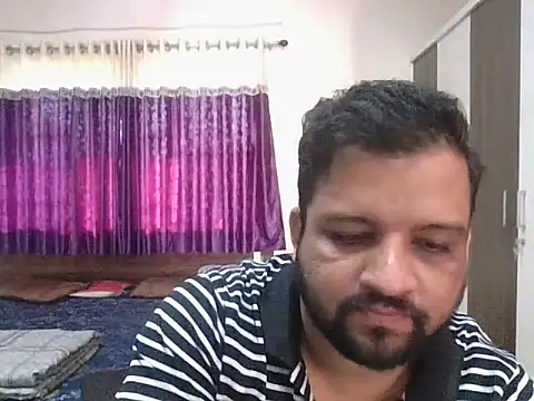 Snapshot of dhruv_love chatting on 11/15/25, 04:10 dhruv love online show from 11/15/25, 04:10