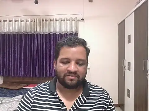 Snapshot of dhruv_love chatting on 11/15/25, 07:32 dhruv love online show from 11/15/25, 07:32