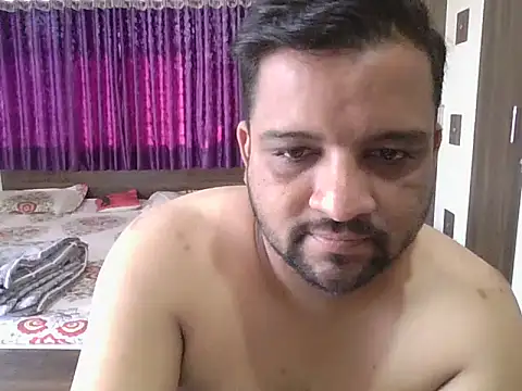 Snapshot of dhruv_love chatting on 11/29/25, 04:04 dhruv love online show from 11/29/25, 04:04