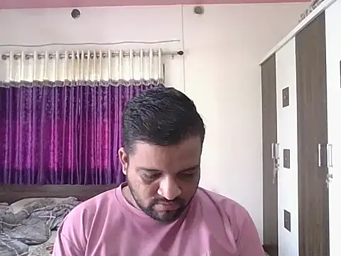 Snapshot of dhruv_love chatting on 12/02/25, 04:18 dhruv love online show from 12/02/25, 04:18