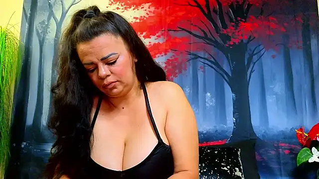 ElizabethEven online show from 10/25/25, 08:58