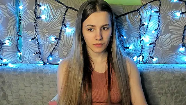 Snapshot of MaggieCake chatting on 02/14/25, 01:34 MaggieCake online show from 02/14/25, 01:34