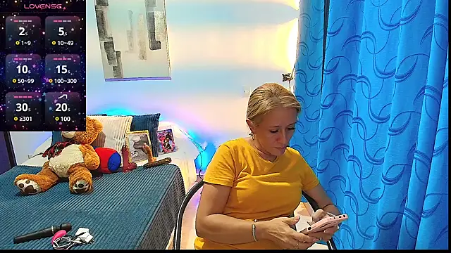 Snapshot of Naty_Stone chatting on 12/09/24, 11:45 Naty Stone online show from 12/09/24, 11:45