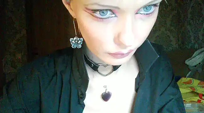 WildMissNiks online show from 12/06/24, 11:22