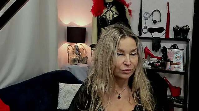 crystaLUX online show from 01/02/25, 10:48