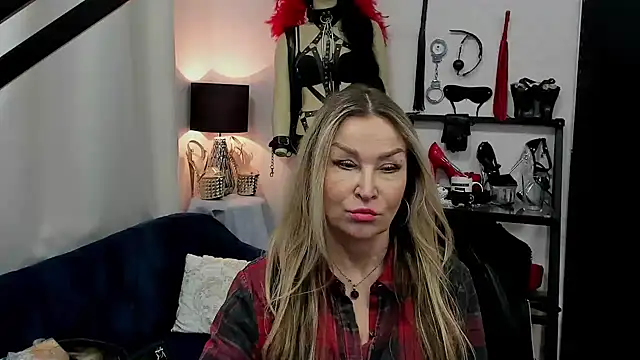 crystaLUX online show from 03/10/25, 09:53