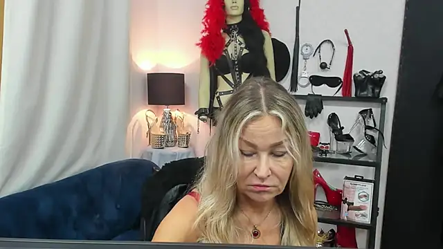 crystaLUX online show from 10/14/25, 04:24