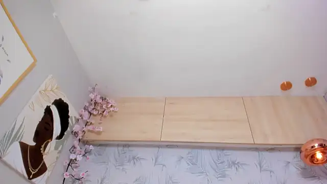 maryevans  online show from 10/02/25, 12:34