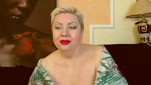 Snapshot of LadyPosh chatting on 01/08/25, 10:06 LadyPosh online show from 01/08/25, 10:06
