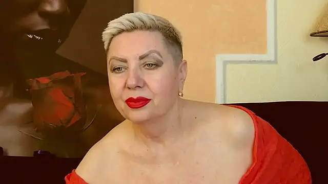 Snapshot of LadyPosh chatting on 03/07/25, 09:38 LadyPosh online show from 03/07/25, 09:38