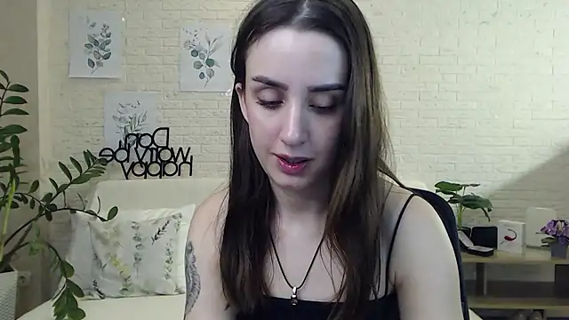 Snapshot of FranceskoJones chatting on 01/07/25, 03:24 FranceskoJones online show from 01/07/25, 03:24