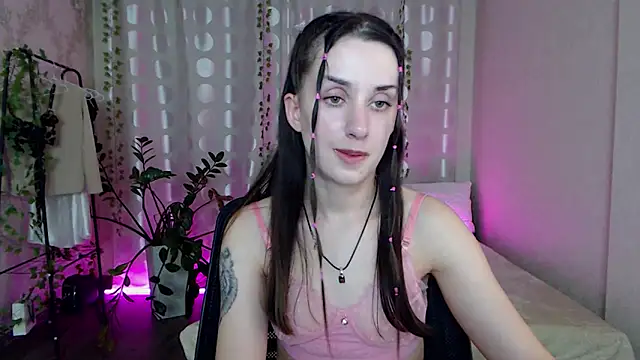 Snapshot of FranceskoJones chatting on 09/19/25, 04:51 FranceskoJones online show from 09/19/25, 04:51