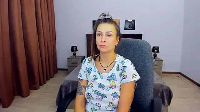 AlexiaDarren online show from 12/05/24, 12:41