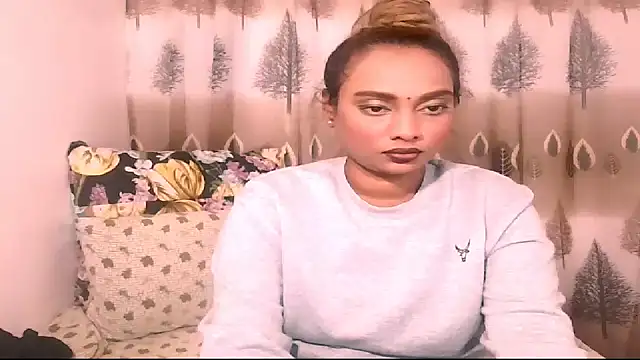 Snapshot of sexyindianchic chatting on 01/21/25, 06:11 sexyindianchic online show from 01/21/25, 06:11