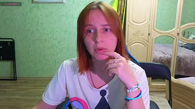 Snapshot of DanaMartina chatting on 10/08/25, 02:47 DanaMartina online show from 10/08/25, 02:47