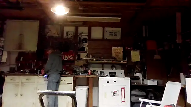 Snapshot of justinewe69 chatting on 10/23/25, 03:28 justinewe69 online show from 10/23/25, 03:28