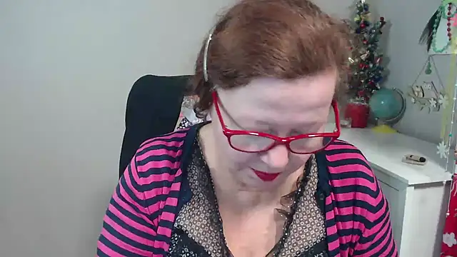 Adelewildx online show from 01/14/25, 08:41