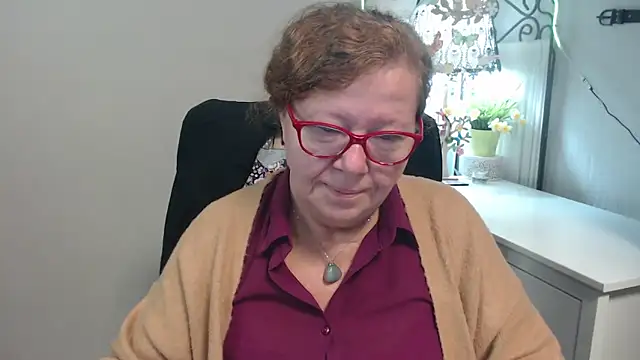 Adelewildx online show from 09/15/25, 02:44