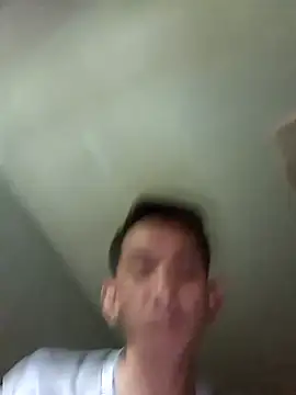 Snapshot of assluv1909 chatting on 03/22/25, 09:13 assluv1909 online show from 03/22/25, 09:13