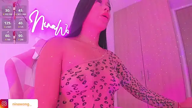 NinaWong online show from 09/10/25, 04:07