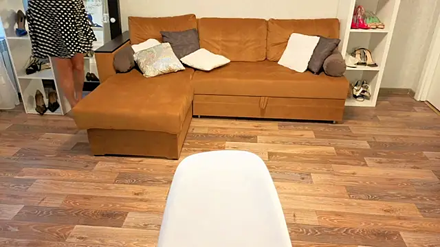 Snapshot of CaringSophie chatting on 11/23/25, 10:04 CaringSophie online show from 11/23/25, 10:04