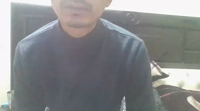 Snapshot of dreamtoungelick69 chatting on 01/05/25, 06:45 dreamtoungelick69 online show from 01/05/25, 06:45