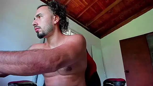 Snapshot of Baky_sexy chatting on 10/16/25, 04:30 Baky sexy online show from 10/16/25, 04:30