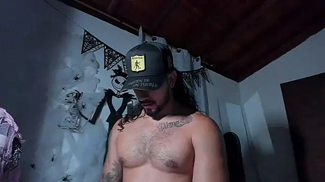 Snapshot of Baky_sexy chatting on 10/25/25, 01:46 Baky sexy online show from 10/25/25, 01:46