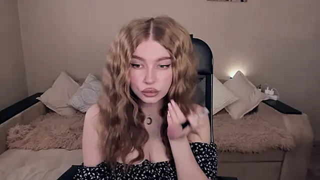 ViolettaLopez online show from 03/18/25, 11:30