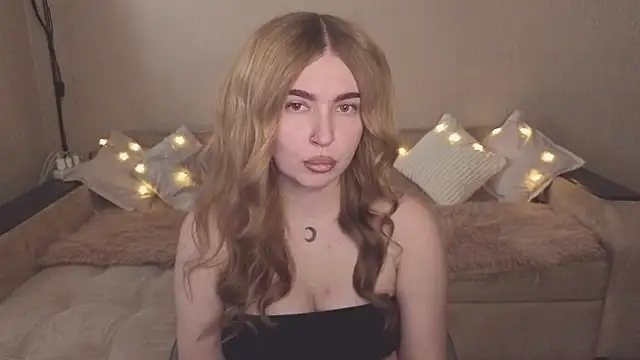 ViolettaLopez online show from 10/21/25, 01:12