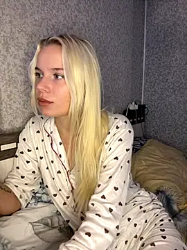 Snapshot of SIMBA_BOS chatting on 10/25/25, 04:09 SIMBA BOS online show from 10/25/25, 04:09